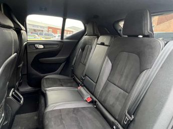 VOLVO XC40 2.0 XC40 R-Design D3 Automatic 5dr - NATIONAL DELIVERY*