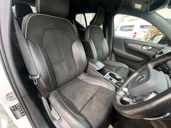 VOLVO XC40 2.0 XC40 R-Design D3 Automatic 5dr - NATIONAL DELIVERY*