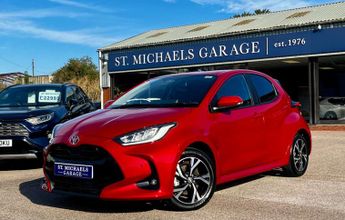 Toyota Yaris 1.5 Yaris Design HEV CVT 5dr