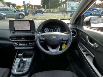 HYUNDAI KONA 1.6 Kona SE Connect GDi HEV Semi-Auto 5dr