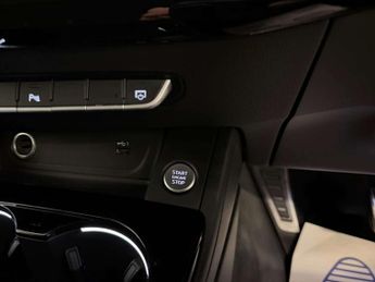 Audi A4 2.0 A4 Black Edition 35 TFSI MHEV Semi-Auto 4dr