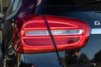MERCEDES-BENZ GLA 2.1 GLA220d AMG Line (Premium Plus) SUV 5dr Diesel 7G-DCT 4MATIC