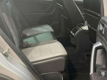 VOLKSWAGEN TIGUAN 2.0 TDI R-Line SUV 5dr Diesel DSG Euro 6 (s/s) (150 ps)
