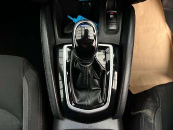 NISSAN QASHQAI 1.5 Qashqai N-Connecta dCi Semi-Auto 5dr