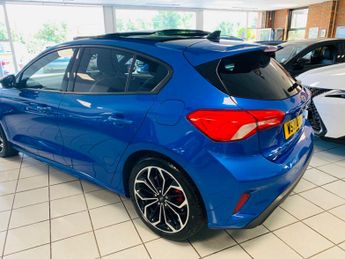 Ford Focus St-line X