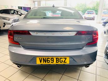 Volvo S90 D4 Momentum Plus