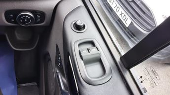 Ford Transit Custom 300 Limited Ecoblue L2 Lwb Automatic With Air Conditioning,parki