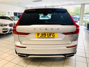 Volvo Xc60 T5 R-design Awd