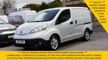 Nissan NV200 Tekna 40 Kwh 109bhp In Silver Only 15.000 Miles,sat Nav,air Cond