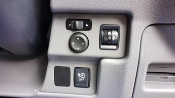 Nissan E-nv200 Tekna 40 Kwh 109bhp In Silver Only 15.000 Miles,sat Nav,air Cond