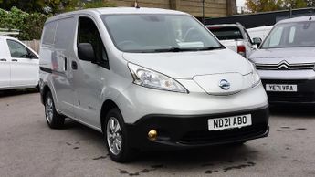 Nissan E-nv200 Tekna 40 Kwh 109bhp In Silver Only 15.000 Miles,sat Nav,air Cond