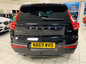 Volvo Xc40 T3 R-design