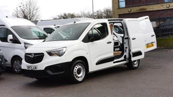 Vauxhall Combo 2300 Dynamic L1 Swb With Only 57.000 Miles,air Conditioning,park