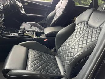 Audi Q5 2.0 40 Tdi Quattro Edi 40 TDI QUATTRO EDITION 1 S-T