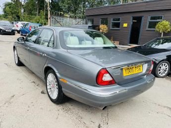 Jaguar XJ XJ8 4.2 V8 SOVEREIGN Variant