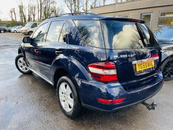 Mercedes-Benz Ml300 CDI B/E SE TIP