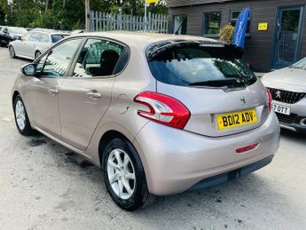 Peugeot 208 208 Automatic Variant