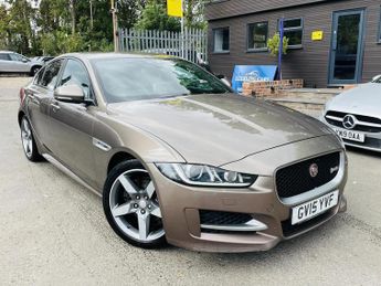Jaguar XE XE R SPORT ULEZ 2.0D Variant