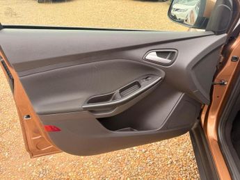 Ford Focus Hatchback (2011 - 2014)