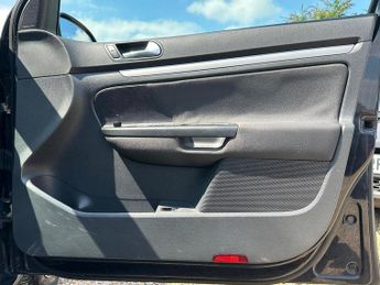 Volkswagen Golf Hatchback (2004 - 2009)