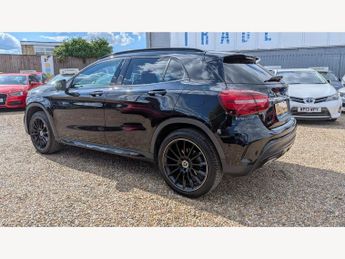 Mercedes-Benz GLA SUV (2017 - 2020)