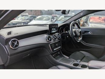 Mercedes-Benz GLA SUV (2017 - 2020)