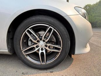 MERCEDES-BENZ E 220 D SE AUTO 