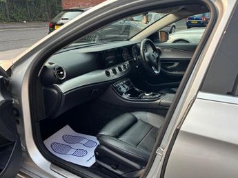 MERCEDES-BENZ E 220 D SE AUTO 