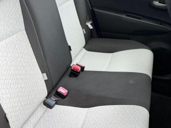 Toyota Yaris Hatchback (2011 - 2015)