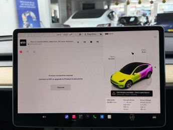 Tesla Model Y SUV (2021 - 2025)
