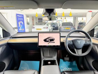 Tesla Model Y SUV (2021 - 2025)