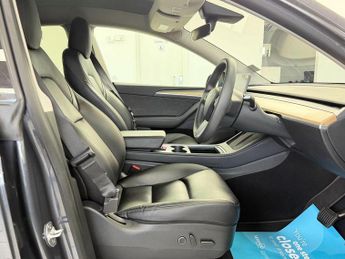 Tesla Model Y SUV (2021 - 2025)