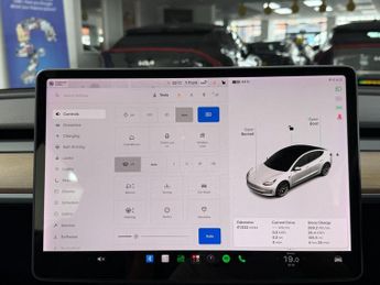 Tesla Model 3 Saloon (2020 - 2023)