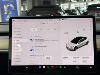 Tesla Model 3 Saloon (2020 - 2023)