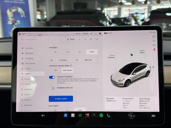 Tesla Model 3 Saloon (2020 - 2023)