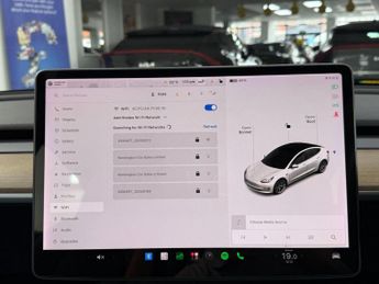 Tesla Model 3 Saloon (2020 - 2023)