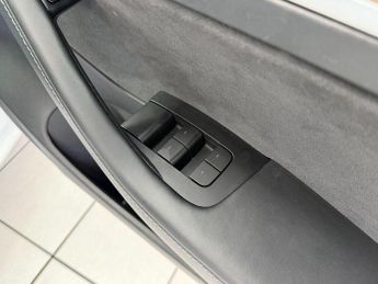 Tesla Model 3 Saloon (2020 - 2023)