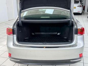 Lexus IS Saloon (2016 - 2020)