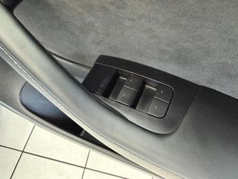 Tesla Model 3 Saloon (2020 - 2023)