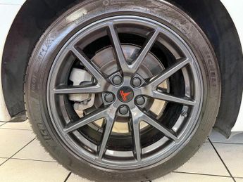 Tesla Model 3 Saloon (2020 - 2023)