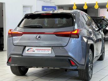 Lexus UX SUV (2018 - )