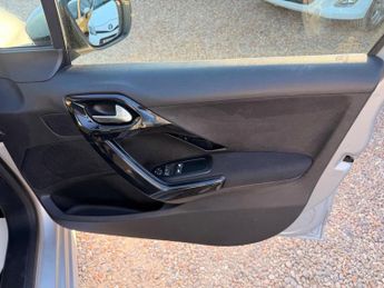 Peugeot 208 Hatchback (2015 - 2019)