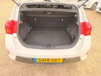 Toyota Auris Hatchback (2012 - 2016)