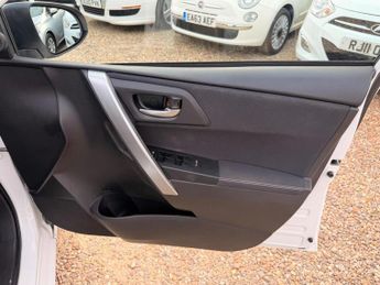 Toyota Auris Hatchback (2012 - 2016)