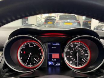 Suzuki Swift Hatchback (2020 - 2024)