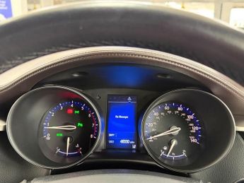 Toyota C-HR SUV (2016 - 2019)