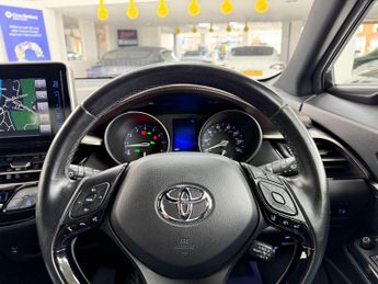 Toyota C-HR SUV (2016 - 2019)