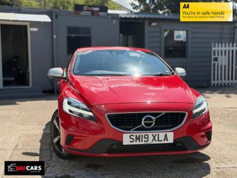 Volvo V40 Hatchback (2016 - 2019)