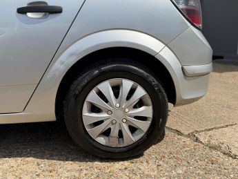 Vauxhall Astra Hatchback (2004 - 2012)