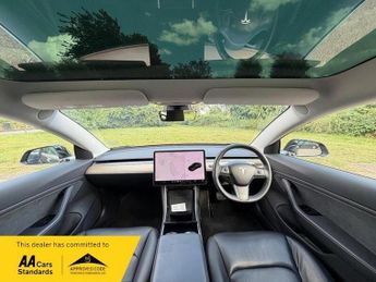 Tesla Model 3 Saloon (2019 - 2020)